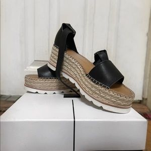 Dolce Vita Larita Sandals